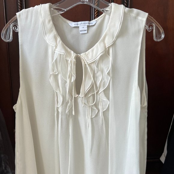 NWOT Diane Von Furtensberg Cream Ruffled Sleeveless Tie Blouse - Picture 1 of 10